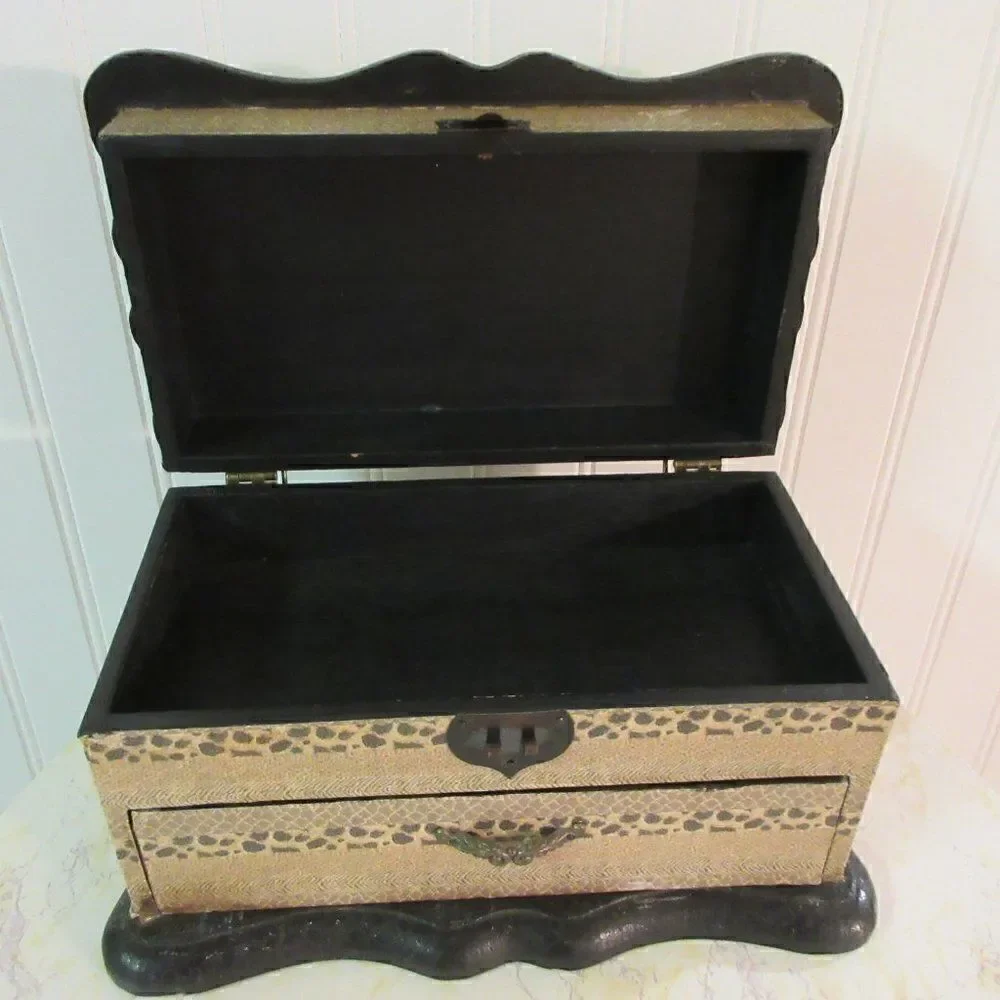 Jewelry Box lightweight wood lift top